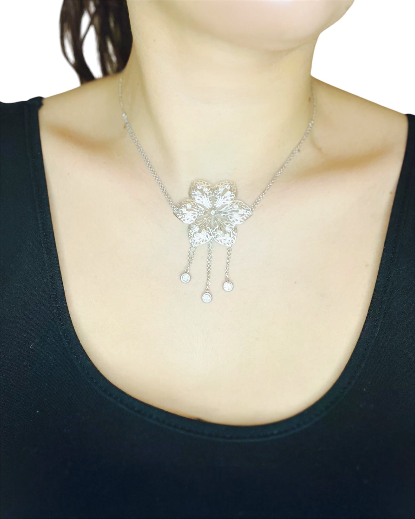 Collier Pétale Scintillant